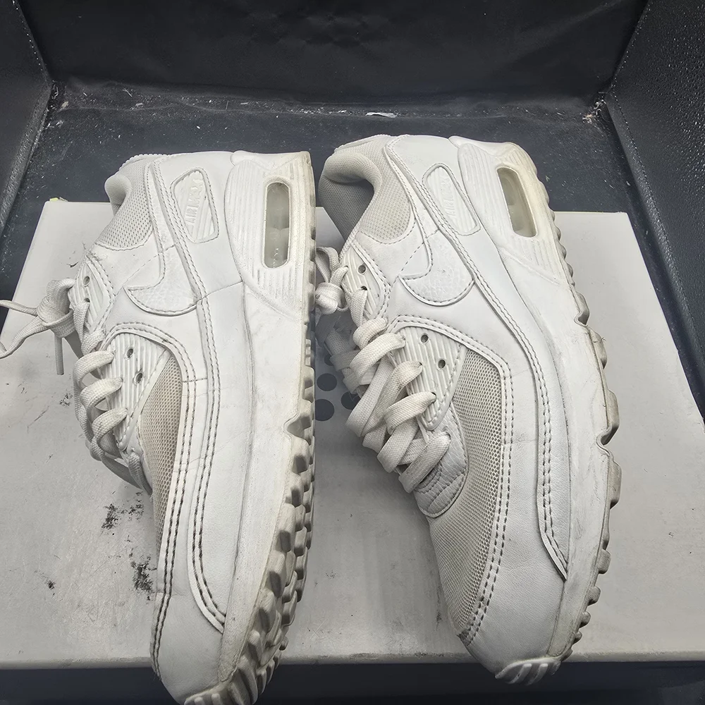 Nike White Athletic Shoes‎